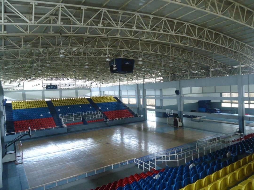 Foto de GIMNASIO CUBIERTO AMAB