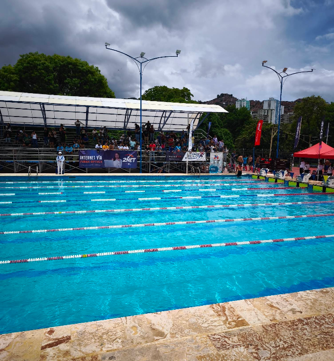 Foto de COMPLEJO DE PISCINAS PROF. ROBERTO FLORES AMEB